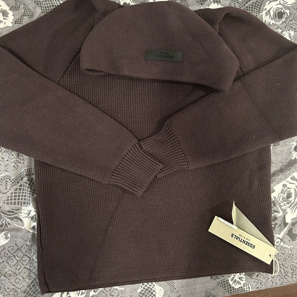 Essential’s Fear of God Knit hoodie - Picture 5 of 7